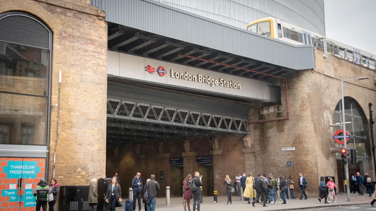 Вход на станцию London Bridge